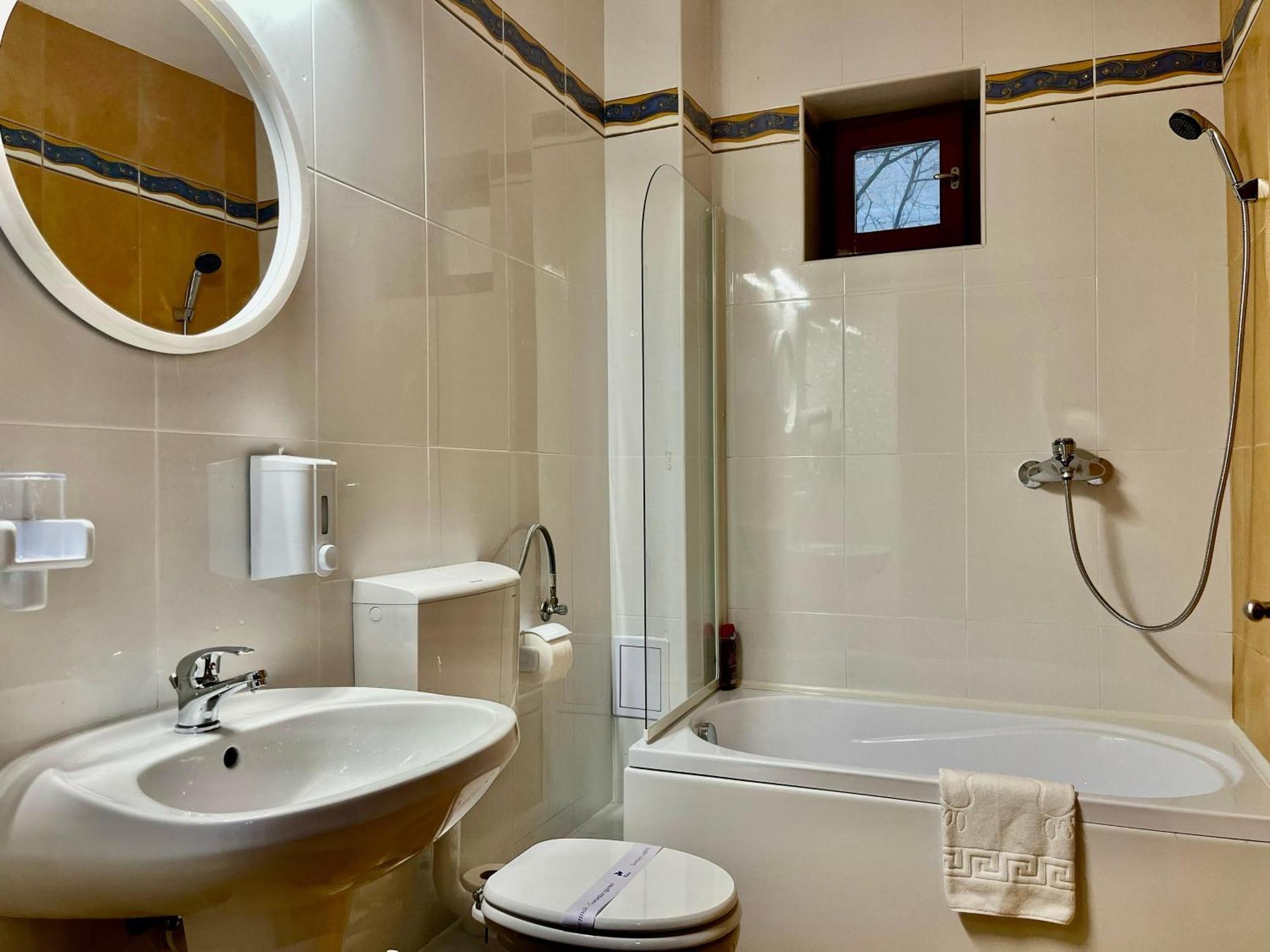 Cozy Hideout - Condo Hotel Temesvár Kültér fotó