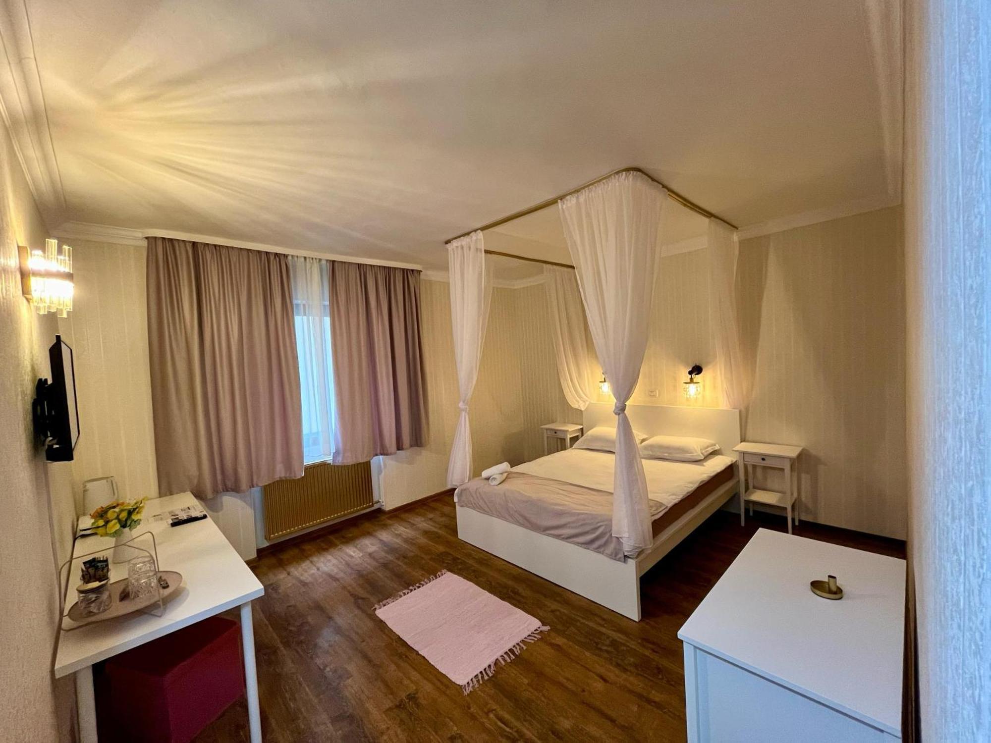 Cozy Hideout - Condo Hotel Temesvár Kültér fotó