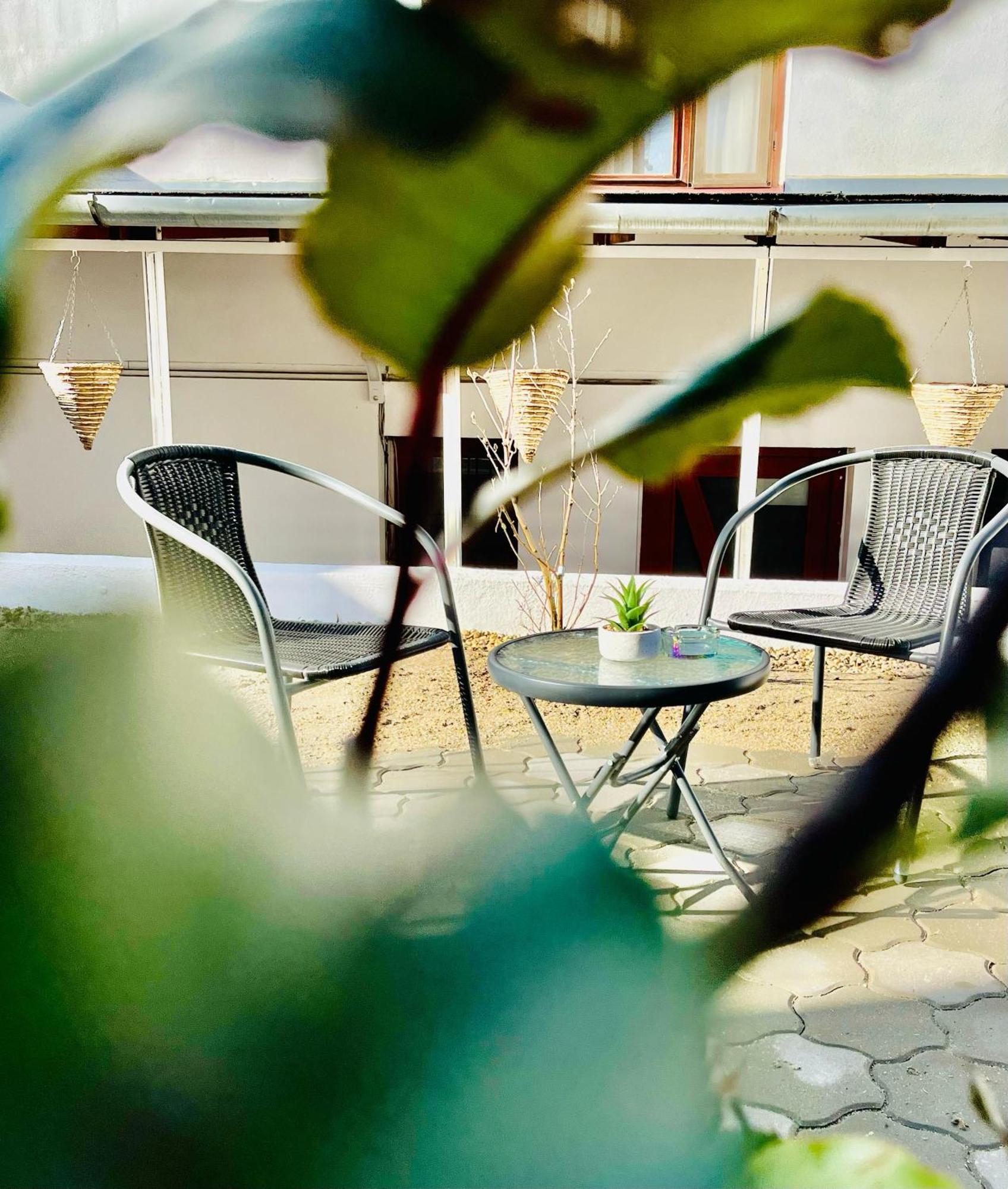 Cozy Hideout - Condo Hotel Temesvár Kültér fotó