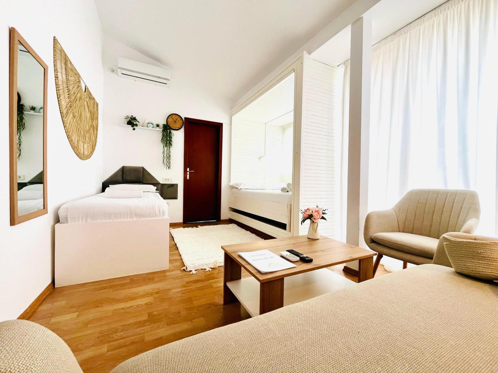 Cozy Hideout - Condo Hotel Temesvár Kültér fotó